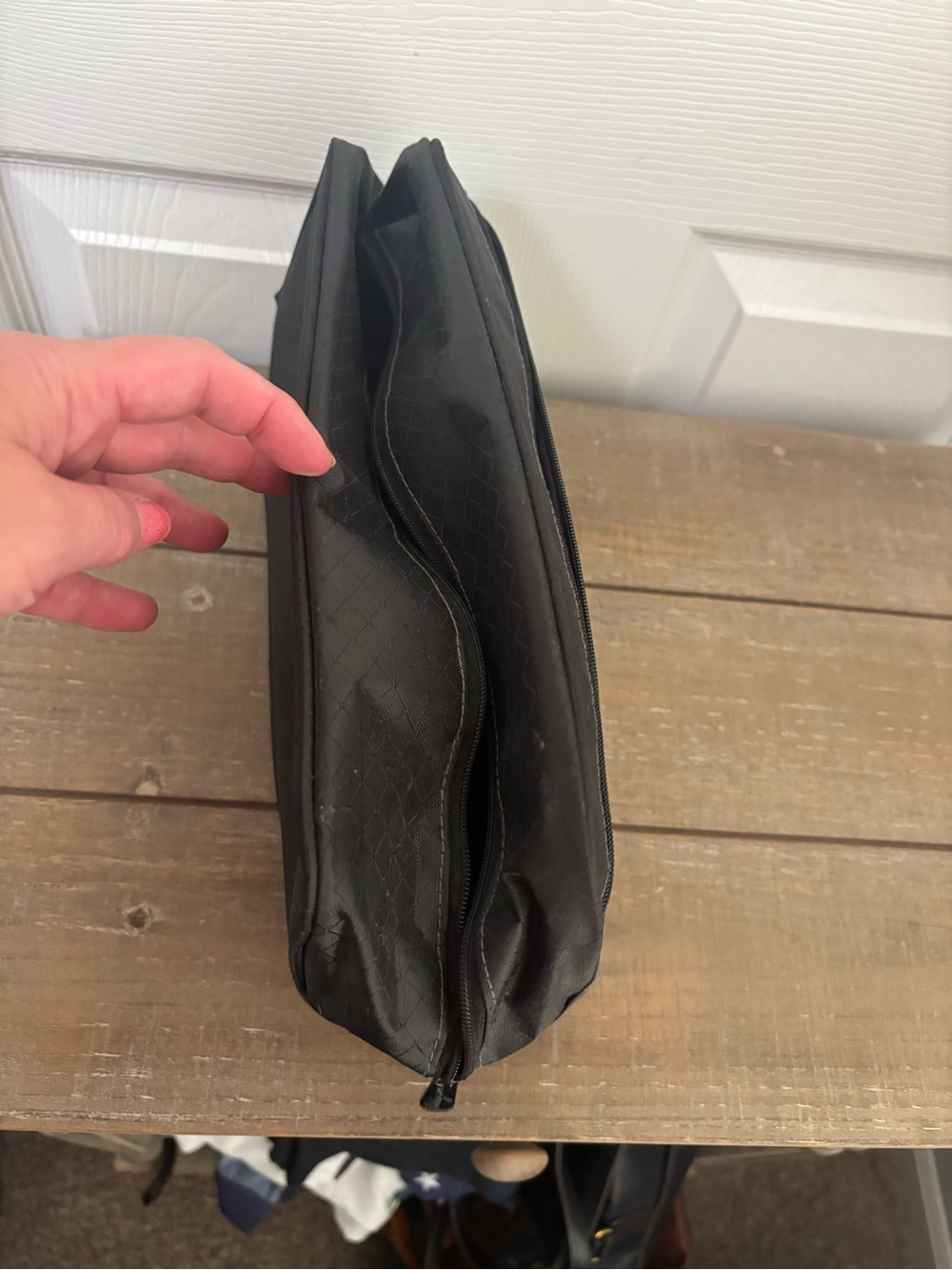 thirty-one Black Quilted Toiletry Organizer Sling - Picture 5 of 6